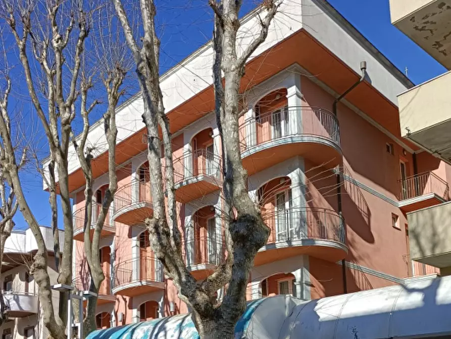 Immagine 1 di Hotel in vendita  in Via Quinto Ennio a Bellaria-Igea Marina