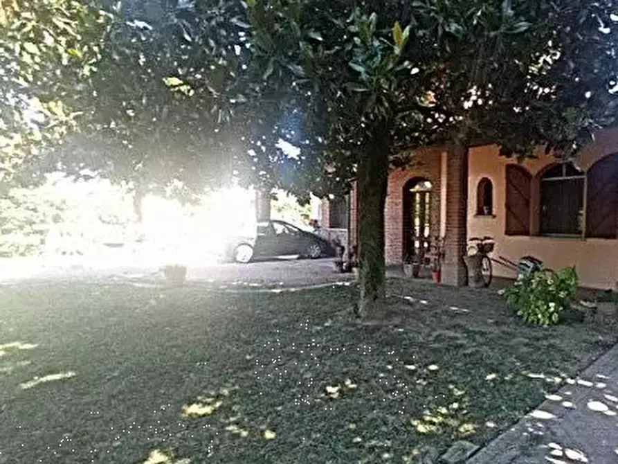 Immagine 3 di Villa in vendita  in Via Dei Gelsi  a Monticelli Pavese