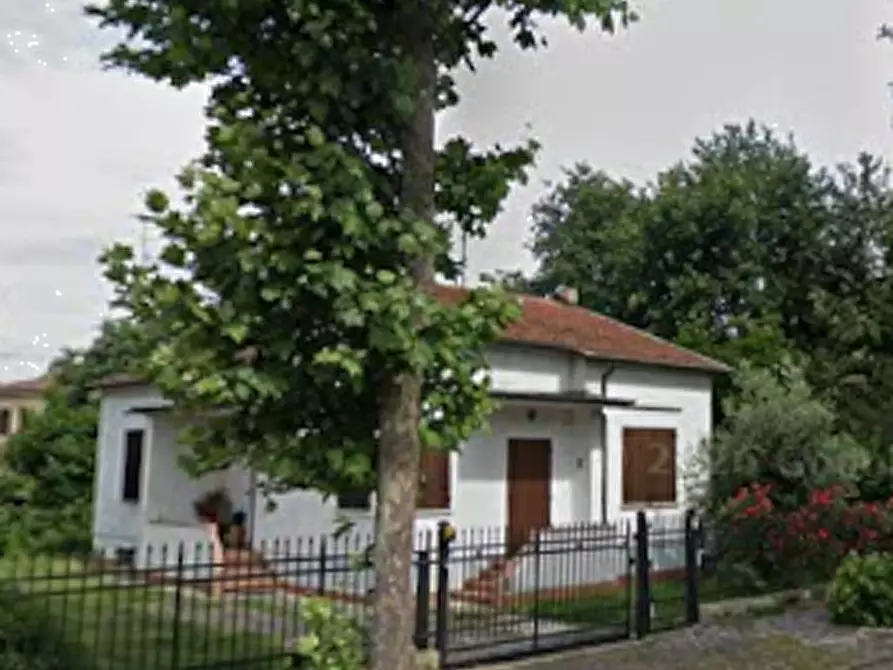 Immagine 18 di Casa indipendente in vendita  in Viale Filippo Turati a Reggiolo