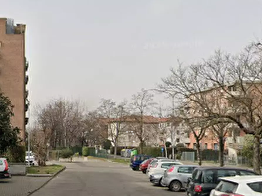 Immagine 7 di Garage in vendita  in Via J.F. Kennedy a Reggio Nell'emilia