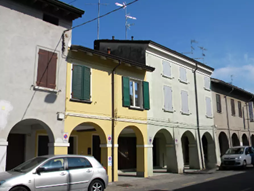 Immagine 2 di Porzione di casa in vendita  in Via V. Marchi a Novellara
