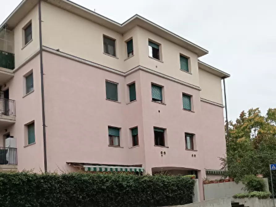 Immagine 3 di Appartamento in vendita  in Largo Marco Biagi  a Reggio Nell'emilia