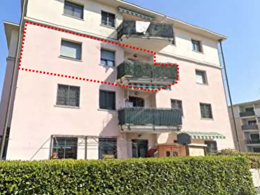 Immagine 1 di Appartamento in vendita  in Largo Marco Biagi  a Reggio Nell'emilia