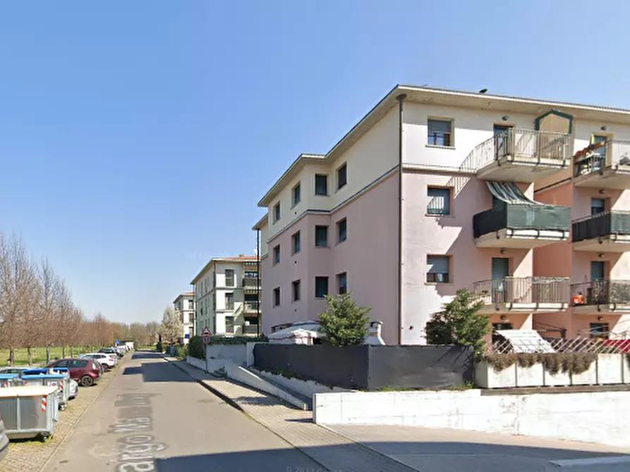 Immagine 17 di Appartamento in vendita  in Largo Marco Biagi  a Reggio Nell'emilia