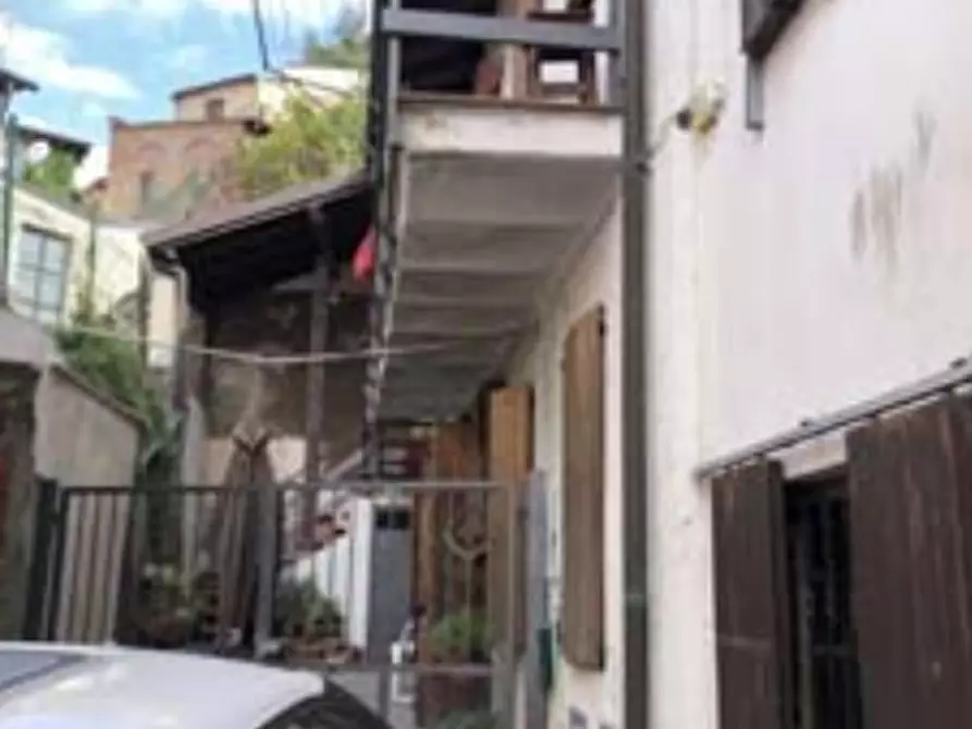 Immagine 1 di Porzione di casa in vendita  in via Circonvallo a Montu' Beccaria