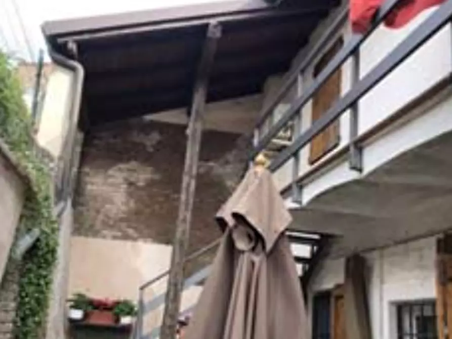 Immagine 4 di Porzione di casa in vendita  in via Circonvallo a Montu' Beccaria