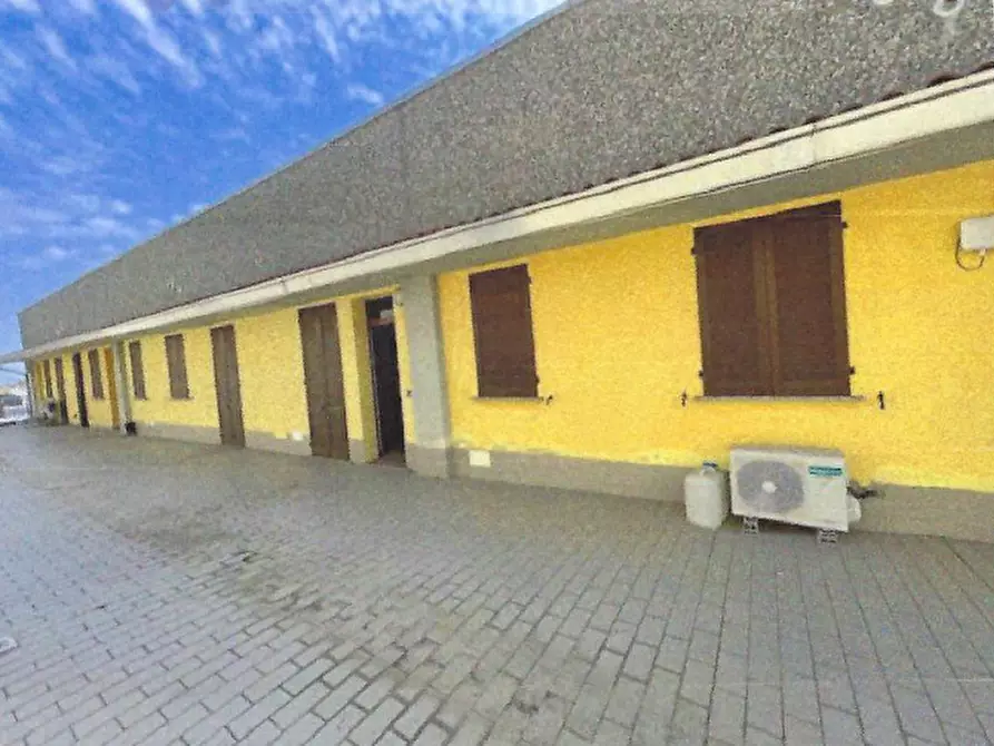 Immagine 3 di Ufficio in vendita  in via Della Scienza a Cura Carpignano