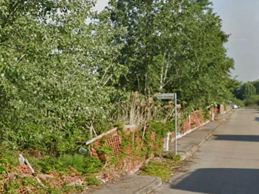 Immagine 2 di Terreno agricolo in vendita  in Via Cassarà e Terranova a Roncaro