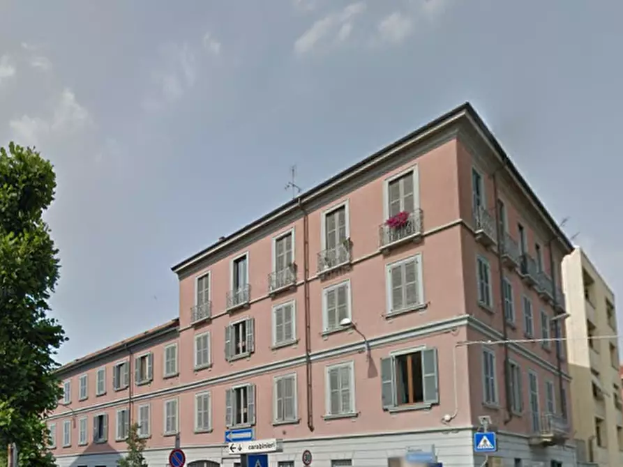 Immagine 5 di Appartamento in vendita  in Via Volturno a Monza