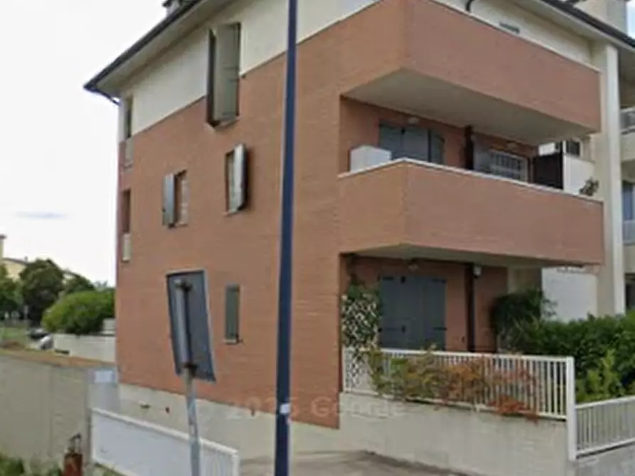 Immagine 2 di Appartamento in vendita  in Via Ubaldo Comandini  a Ravenna