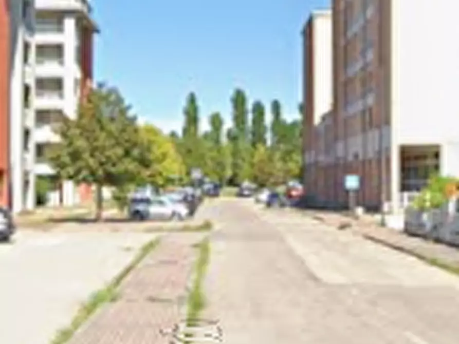 Immagine 13 di Appartamento in vendita  in Via Ubaldo Comandini  a Ravenna