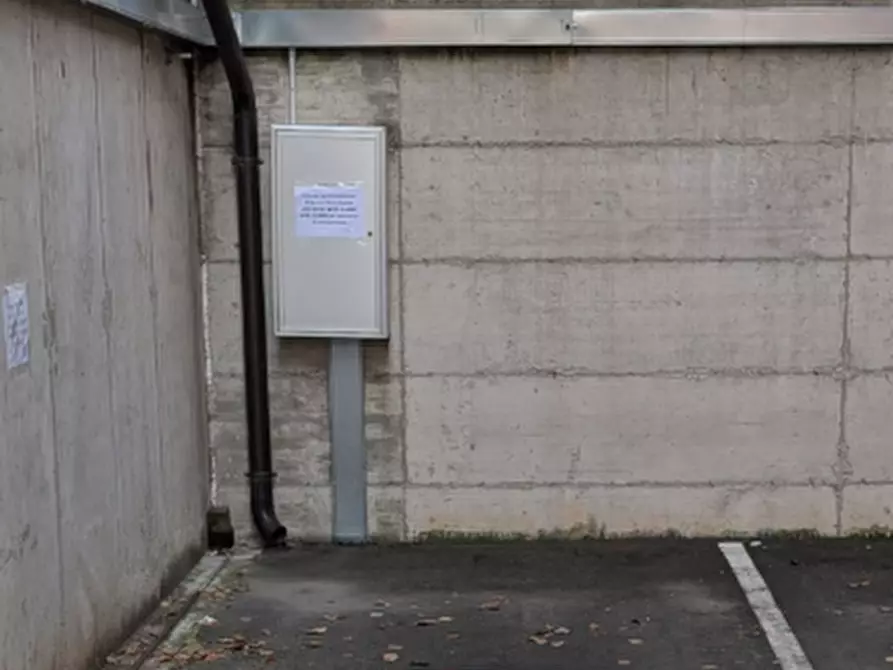 Immagine 1 di Posto auto in vendita  in Via delle Officine a Zola Predosa