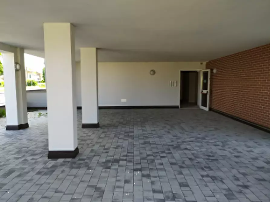 Immagine 3 di Posto auto in vendita  in Via delle Officine a Zola Predosa