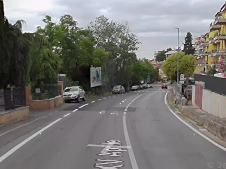 Immagine 12 di Garage in vendita  in Via XXV Aprile a Fermo