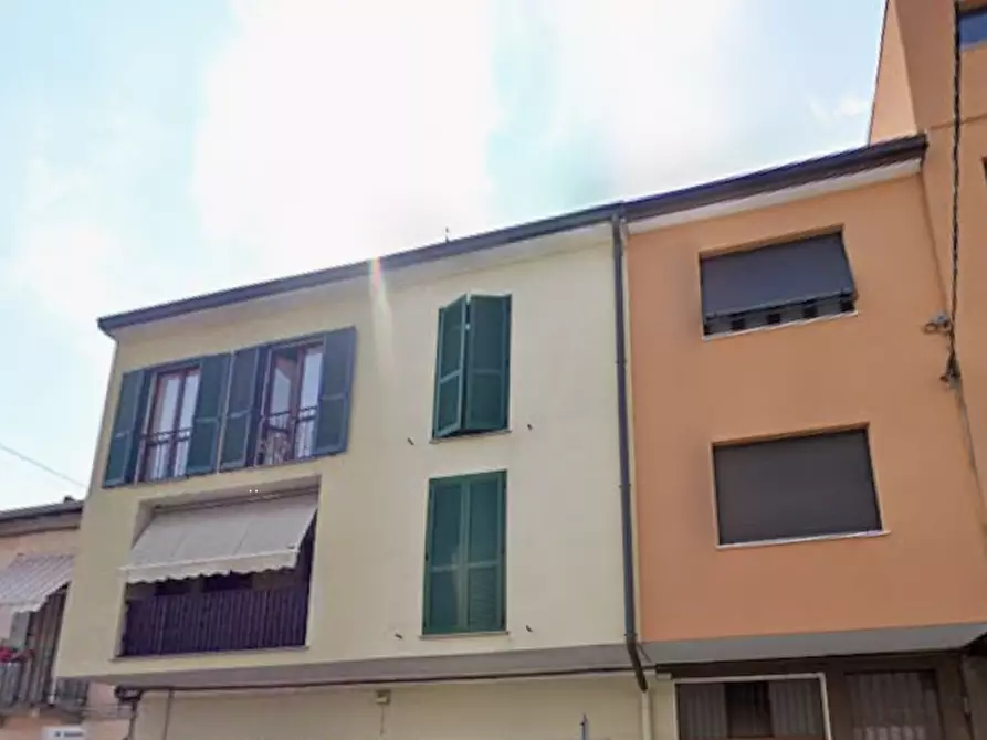 Immagine 1 di Appartamento in vendita  in Via Raffaello Sanzio a Uboldo