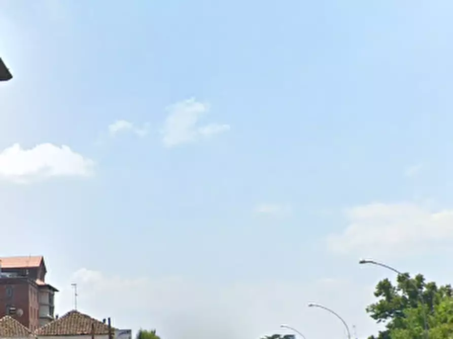 Immagine 5 di Negozio in vendita  in Via Partigiani  a Certosa Di Pavia