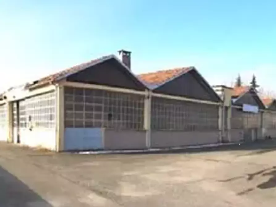 Immagine 1 di Capannone industriale in vendita  in Via Roma a Lungavilla