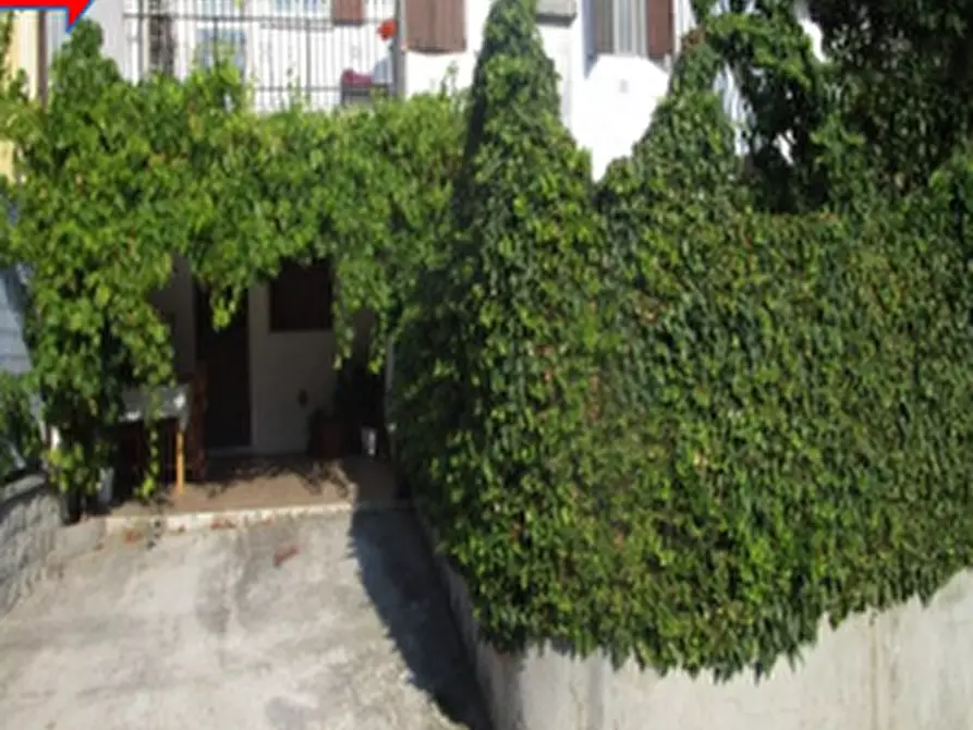 Immagine 1 di Appartamento in vendita  in Via Carviano di Savignano a Grizzana Morandi