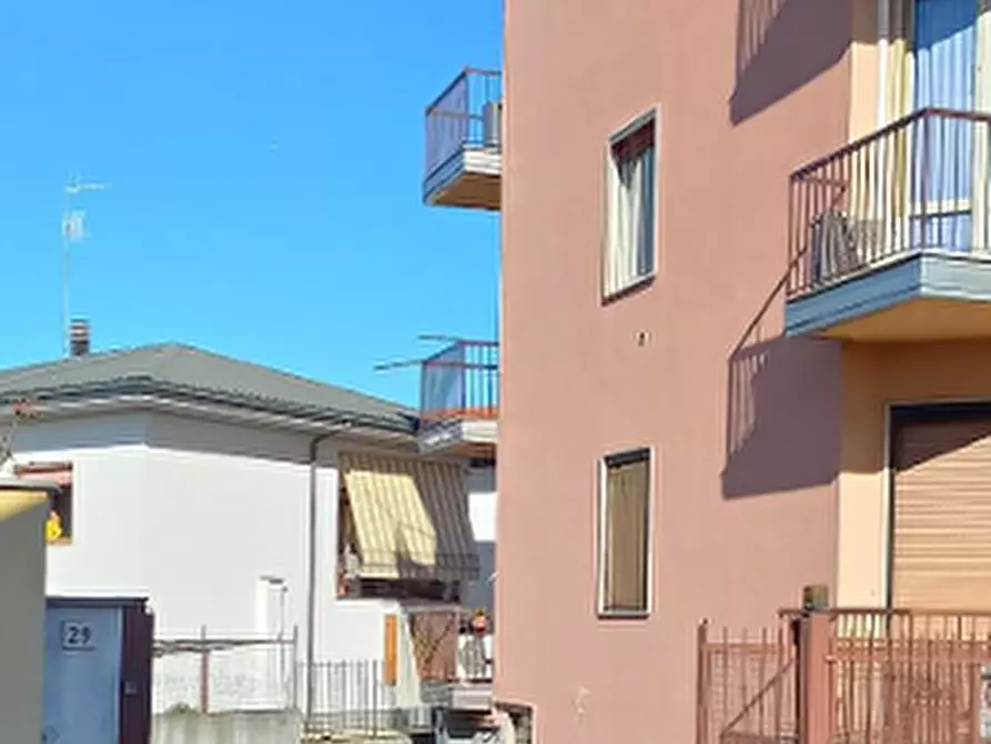 Immagine 6 di Appartamento in vendita  in Via Calafimi a Vigevano