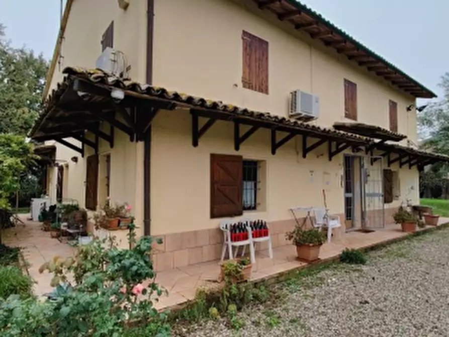 Immagine 1 di Casa indipendente in vendita  in Via Merlo  a Imola