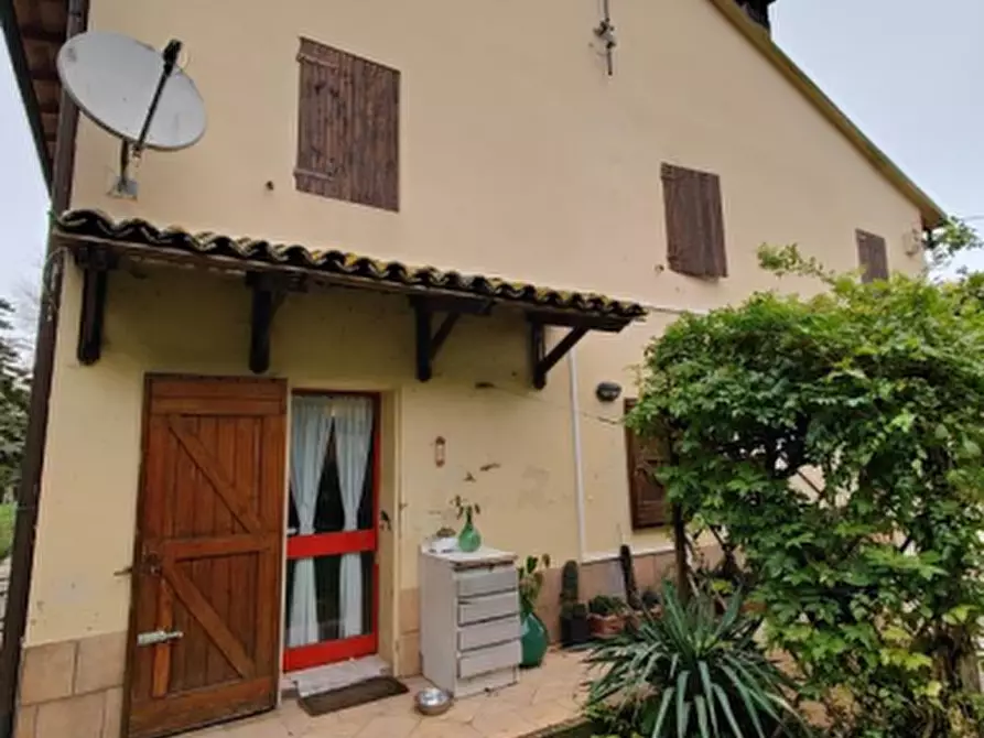 Immagine 2 di Casa indipendente in vendita  in Via Merlo  a Imola