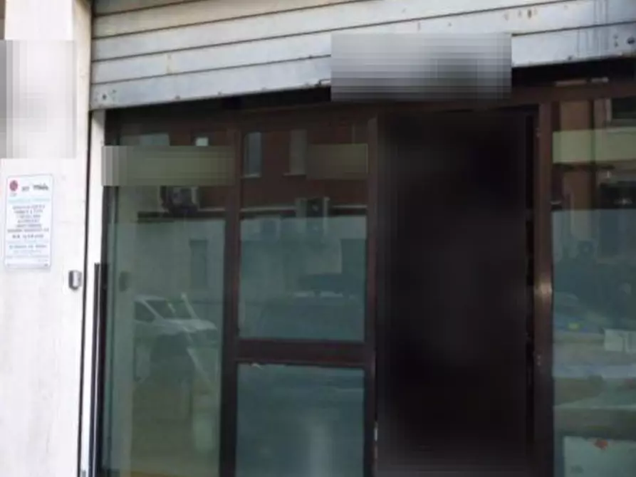 Immagine 1 di Negozio in vendita  in Via Augusto Murri a Bologna