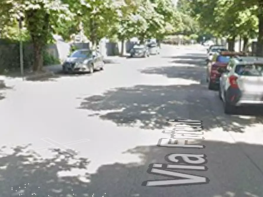 Immagine 4 di Posto auto in vendita  in Via Friuli a Lacchiarella