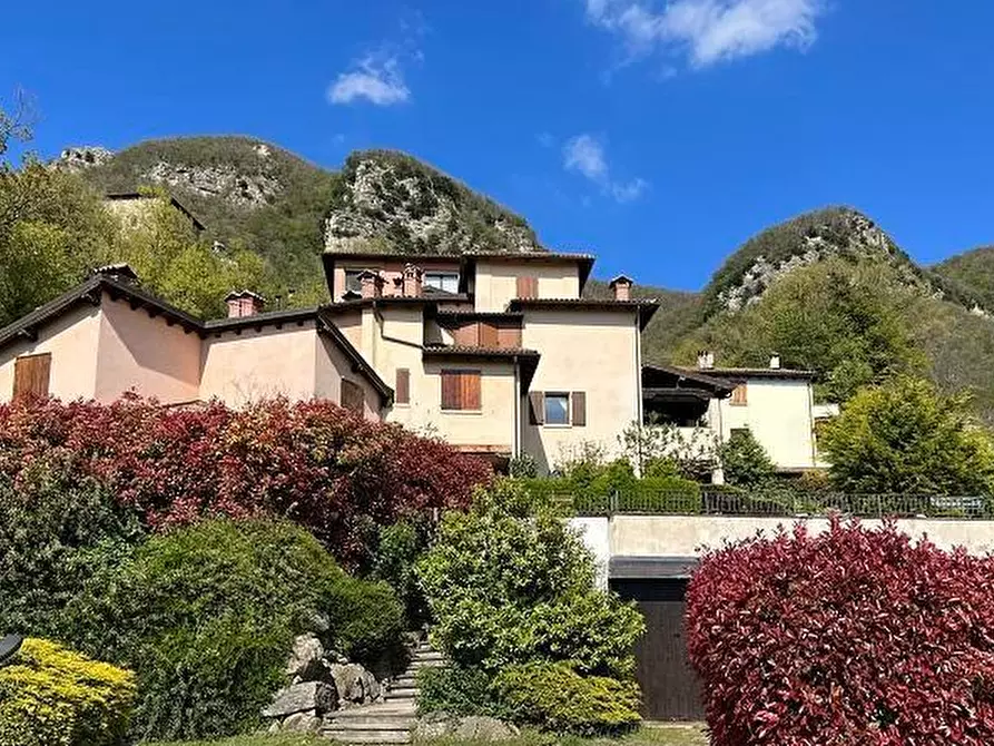 Immagine 3 di Appartamento in vendita  in Via Borgo Palense a Grizzana Morandi