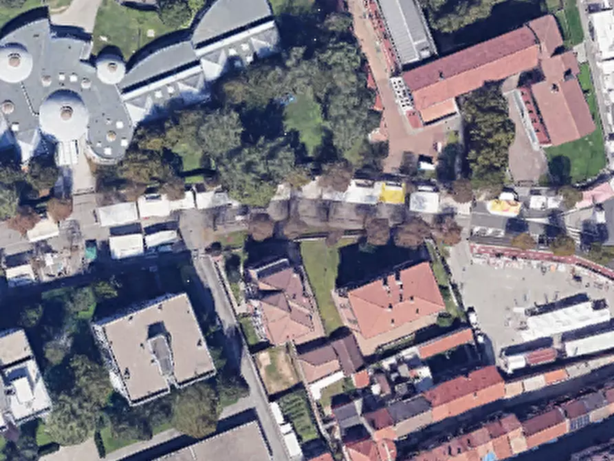 Immagine 7 di Garage in vendita  in Via Friuli a Lacchiarella