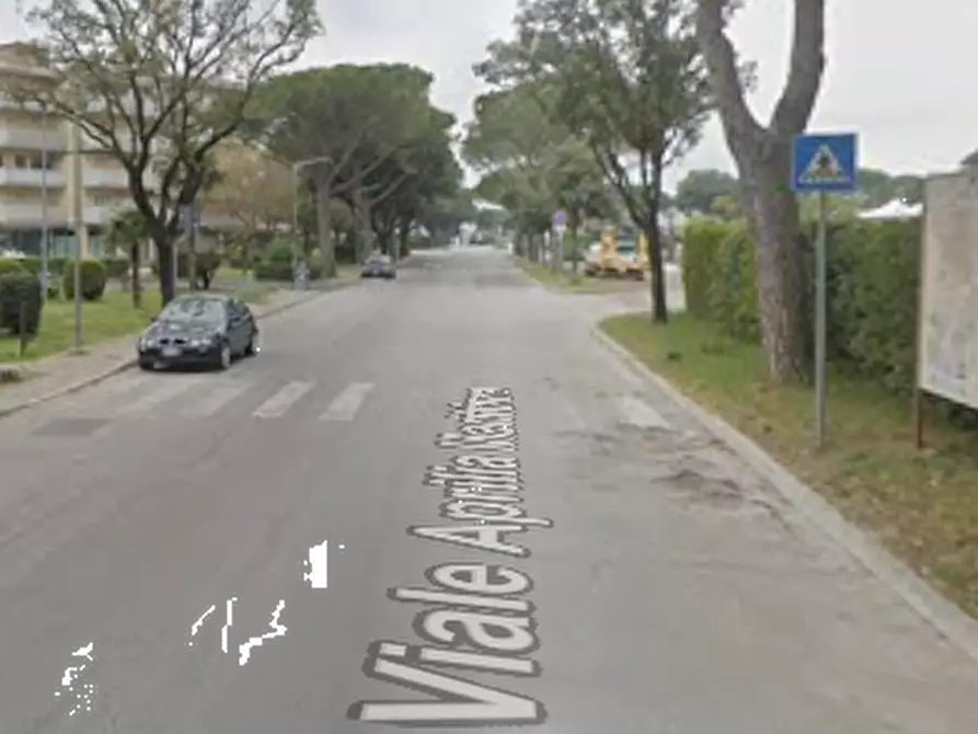 Immagine 12 di Negozio in vendita  in Viale Aprilia Marittima a Latisana