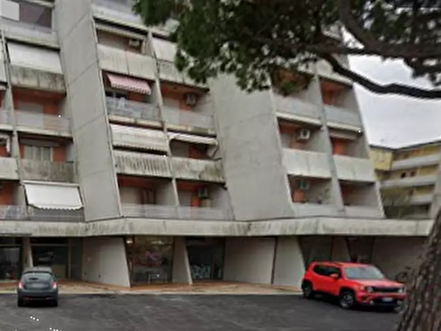 Immagine 4 di Negozio in vendita  in Viale Aprilia Marittima a Latisana