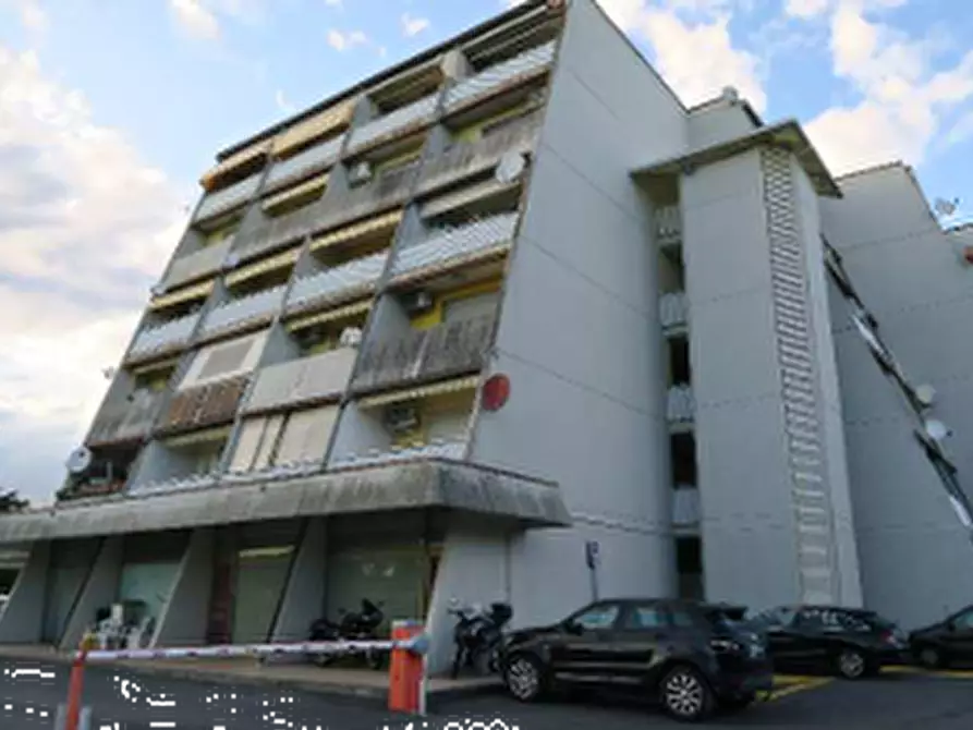 Immagine 8 di Negozio in vendita  in Viale Aprilia Marittima a Latisana