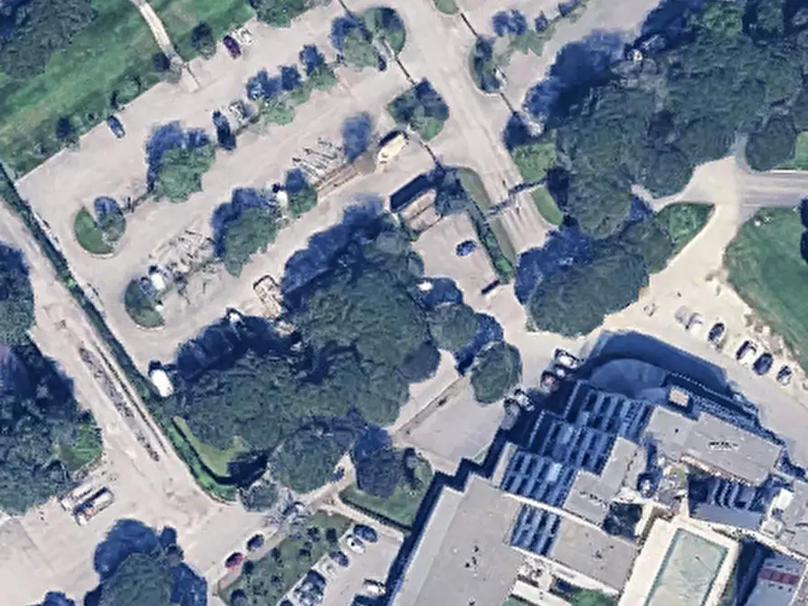 Immagine 17 di Negozio in vendita  in Viale Aprilia Marittima a Latisana