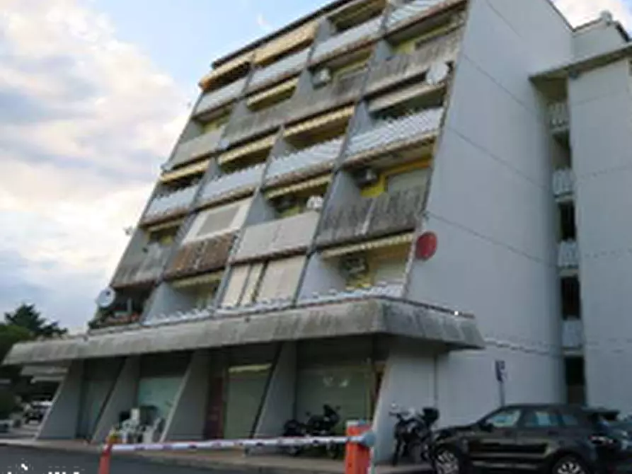 Immagine 9 di Negozio in vendita  in Viale Aprilia Marittima a Latisana