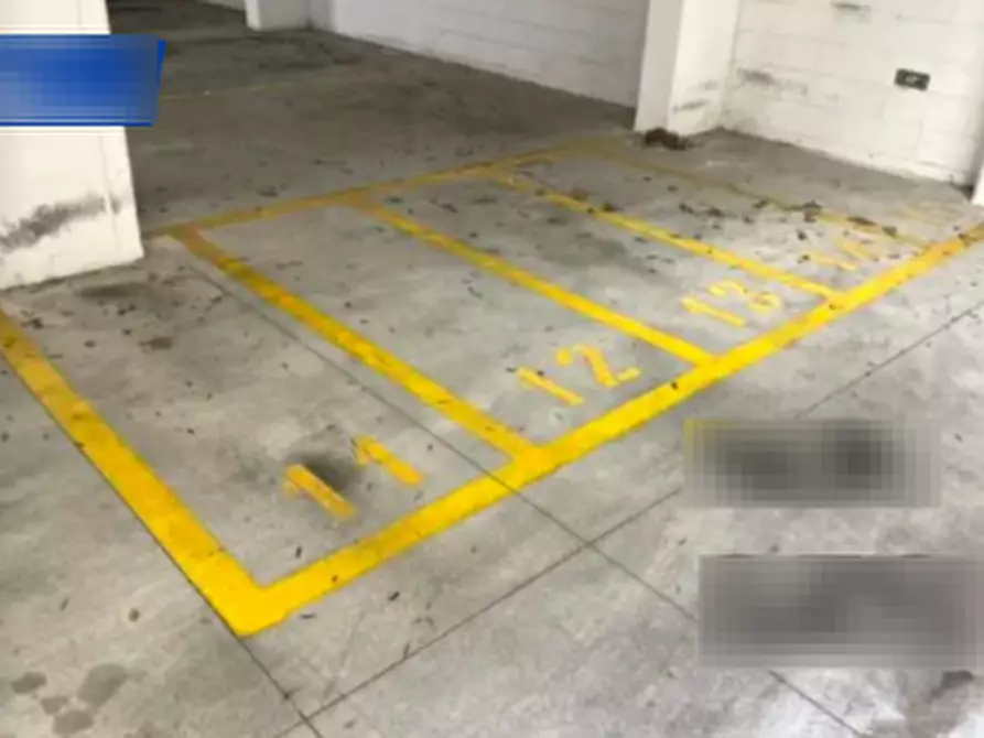 Immagine 1 di Posto auto in vendita  in via Pietro Lianori a Bologna