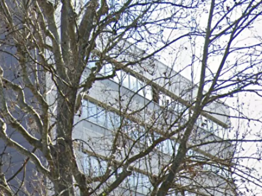 Immagine 9 di Stabile in vendita  in Via Alfieri Maserati a Bologna