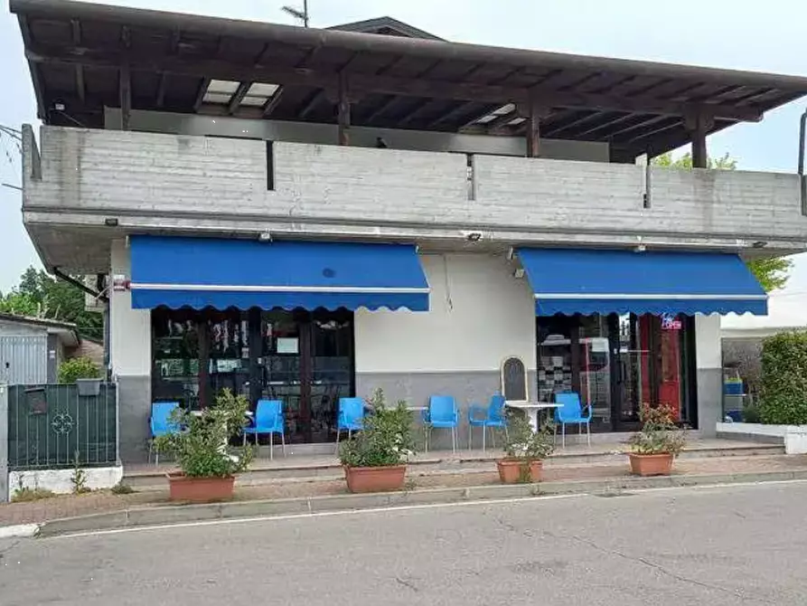 Immagine 1 di Negozio in vendita  in Strada Giordano Cavestro a Torrile
