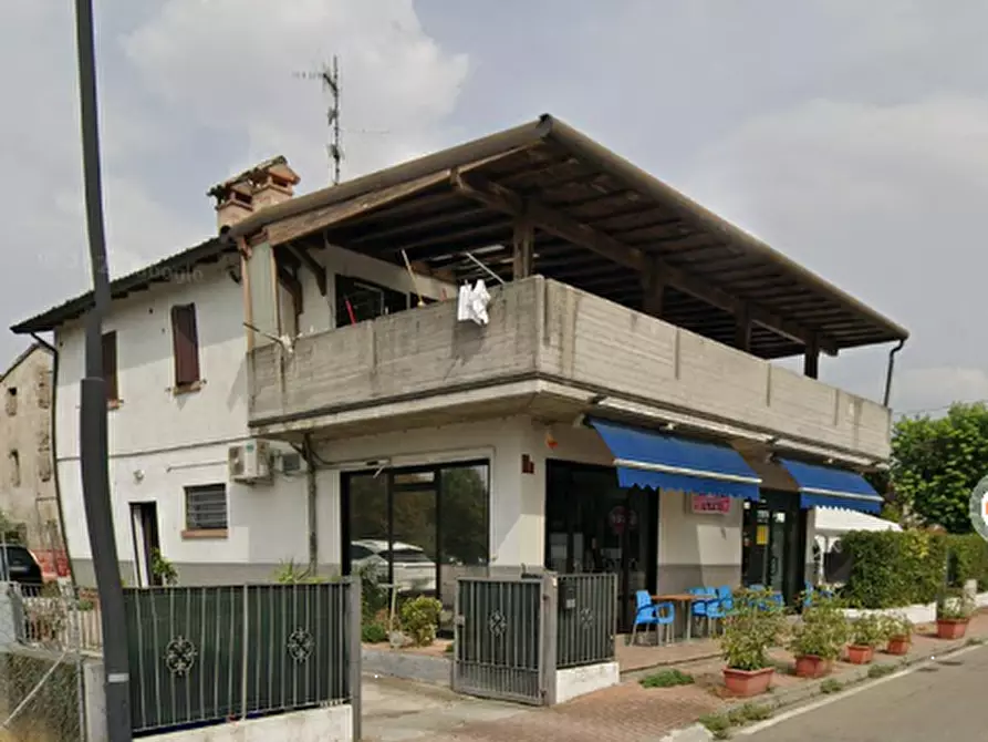 Immagine 4 di Negozio in vendita  in Strada Giordano Cavestro a Torrile