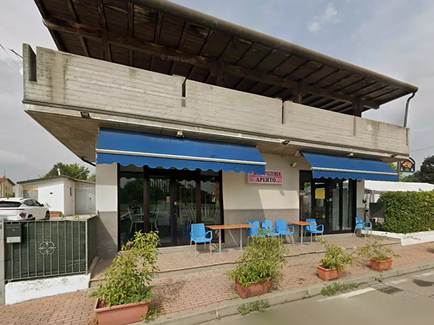 Immagine 5 di Negozio in vendita  in Strada Giordano Cavestro a Torrile