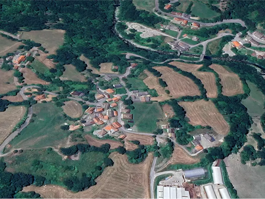 Immagine 7 di Appartamento in vendita  in strada Vecciatica a Monchio Delle Corti