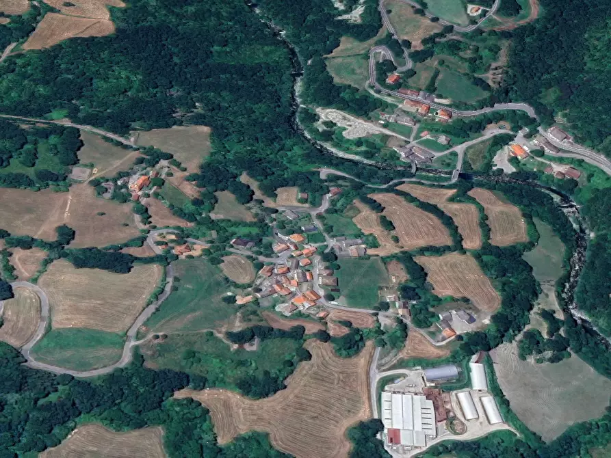 Immagine 8 di Appartamento in vendita  in strada Vecciatica a Monchio Delle Corti
