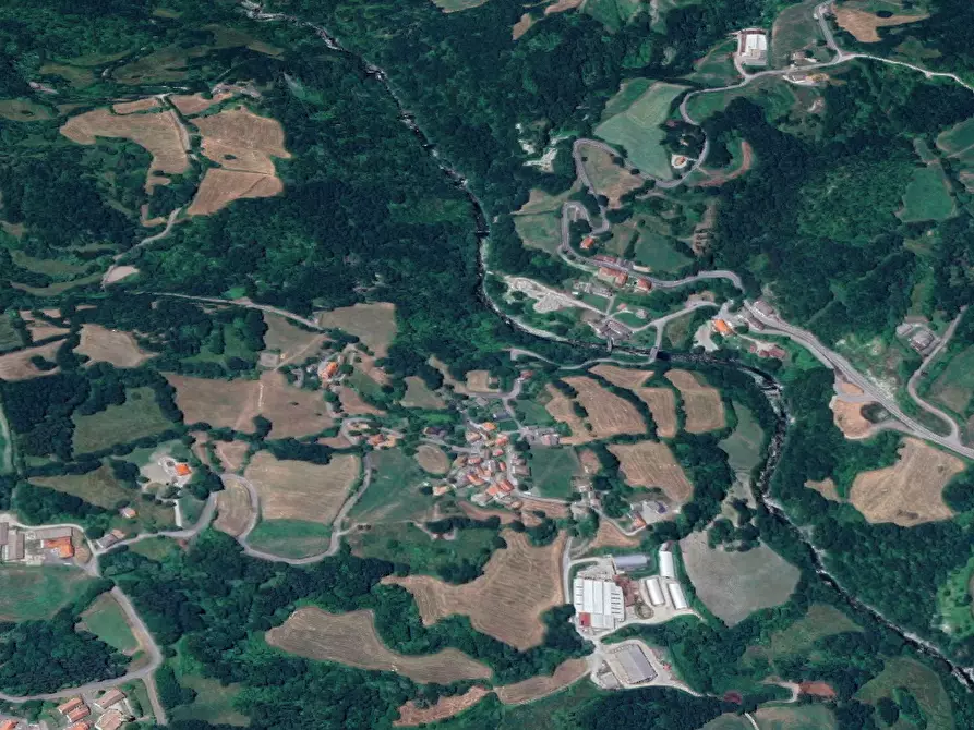 Immagine 10 di Appartamento in vendita  in strada Vecciatica a Monchio Delle Corti