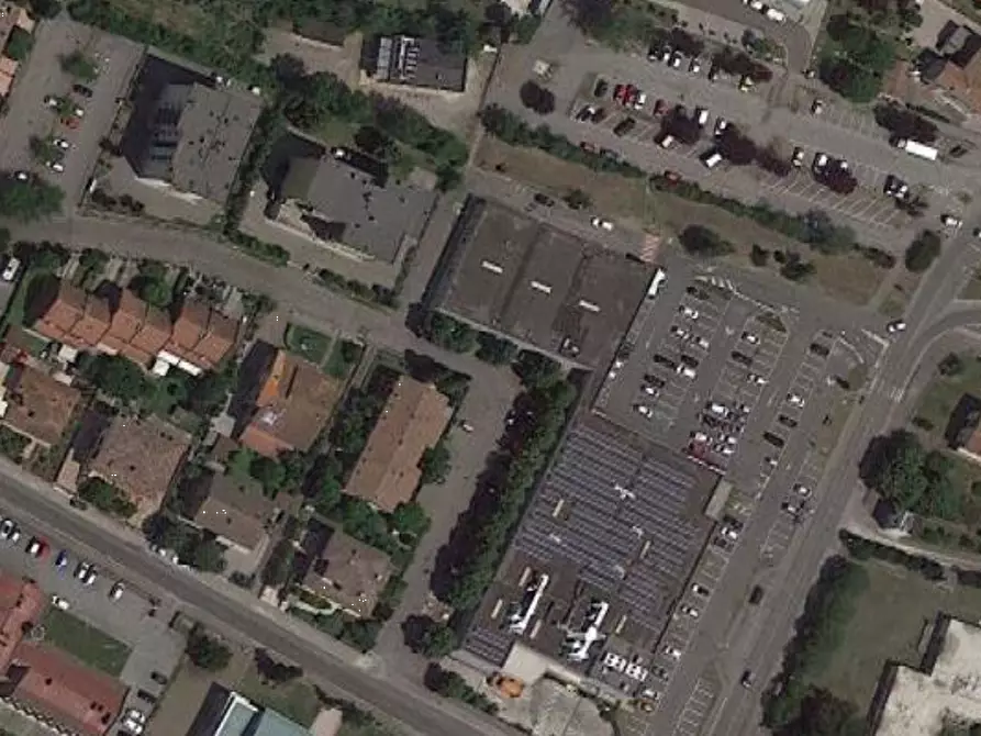 Immagine 7 di Negozio in vendita  in Piazzale Marco Polo a San Felice Sul Panaro