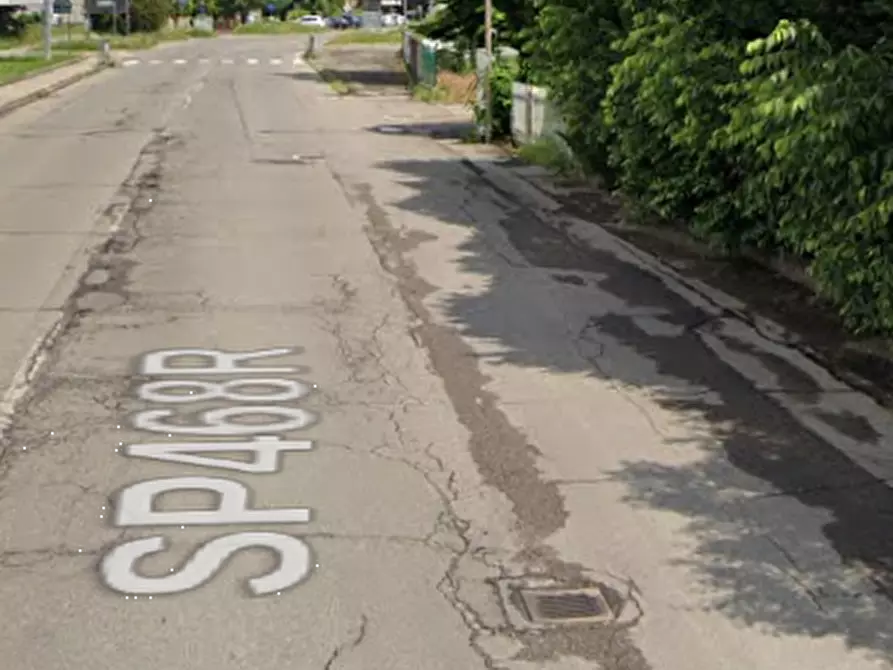 Immagine 11 di Negozio in vendita  in Piazzale Marco Polo a San Felice Sul Panaro