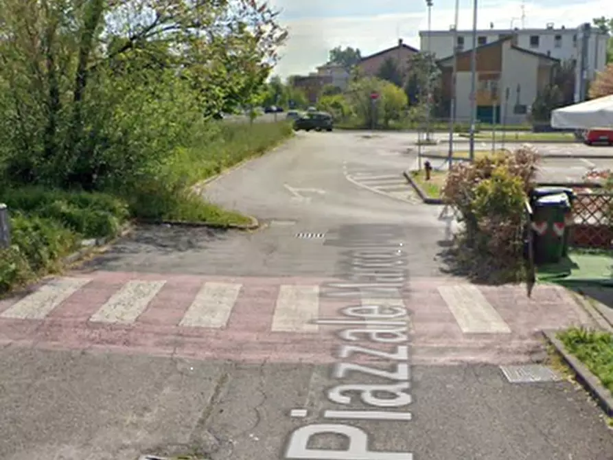 Immagine 4 di Negozio in vendita  in Piazzale Marco Polo a San Felice Sul Panaro