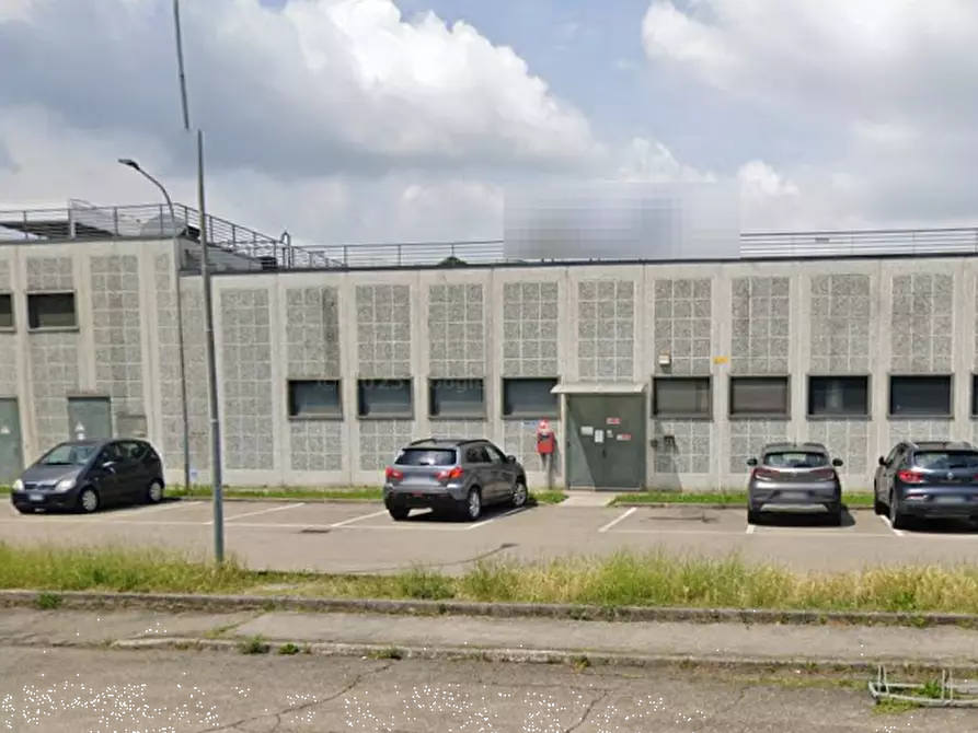 Immagine 2 di Negozio in vendita  in Piazzale Marco Polo a San Felice Sul Panaro