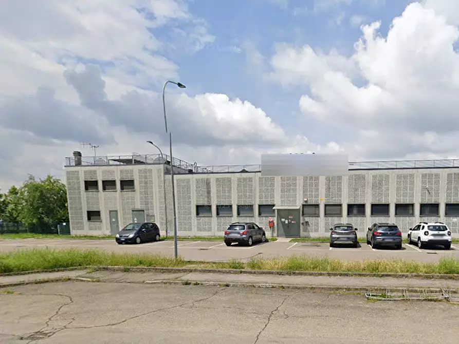 Immagine 3 di Negozio in vendita  in Piazzale Marco Polo a San Felice Sul Panaro