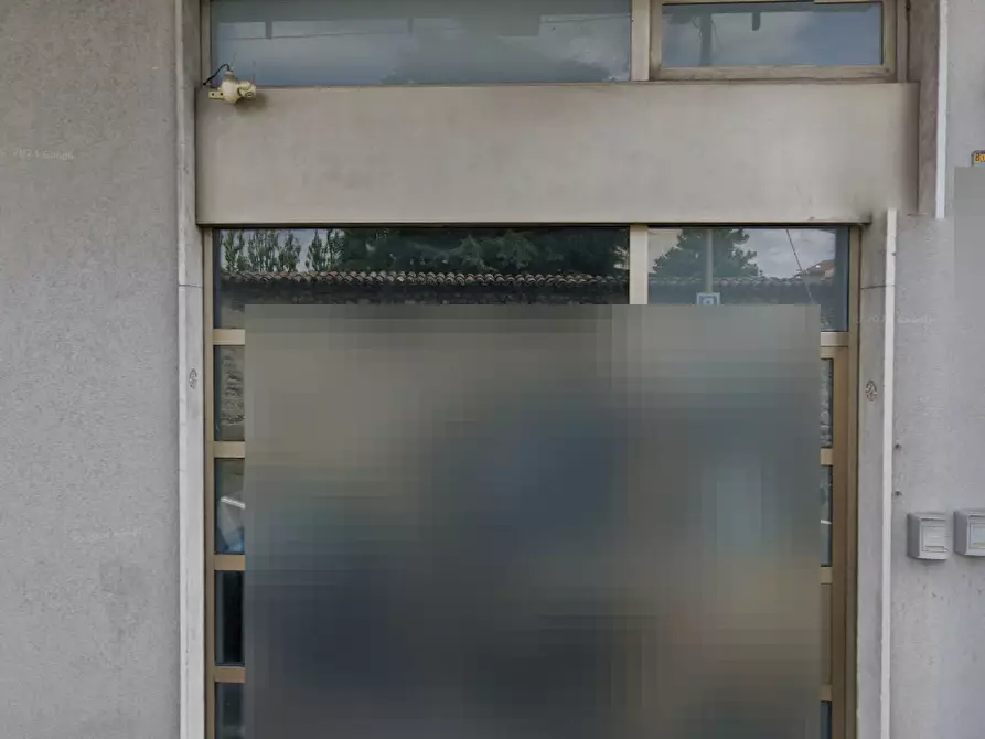 Immagine 5 di Negozio in vendita  in Via Giuseppe Garibaldi a Mariano Comense