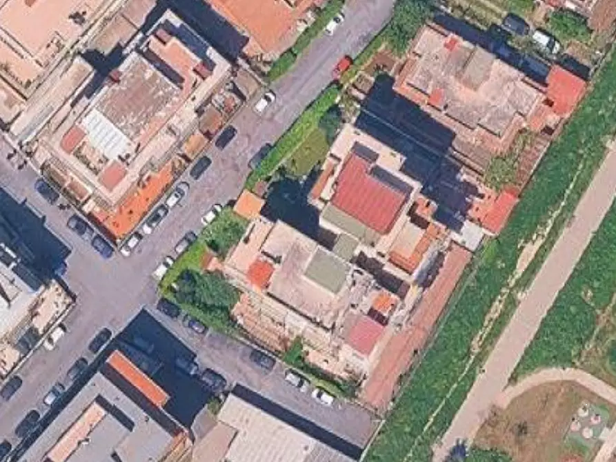 Immagine 1 di Appartamento in vendita  in Via Ortonovo a Roma