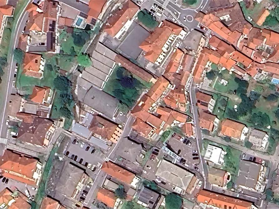 Immagine 8 di Negozio in vendita  in Via Dante Alighieri a Mandello Del Lario